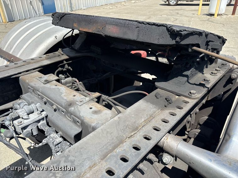 image for item YA0497 2019 Mack AN42T semi truck