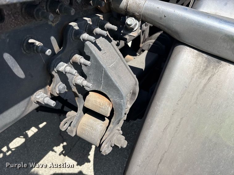 image for item YA0497 2019 Mack AN42T semi truck