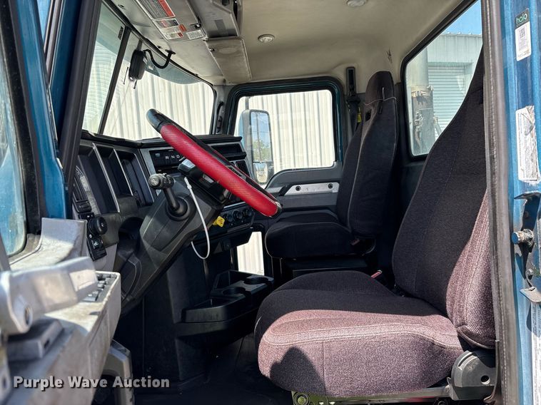 image for item YA0497 2019 Mack AN42T semi truck