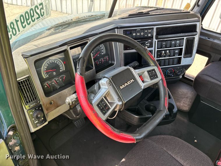 image for item YA0497 2019 Mack AN42T semi truck