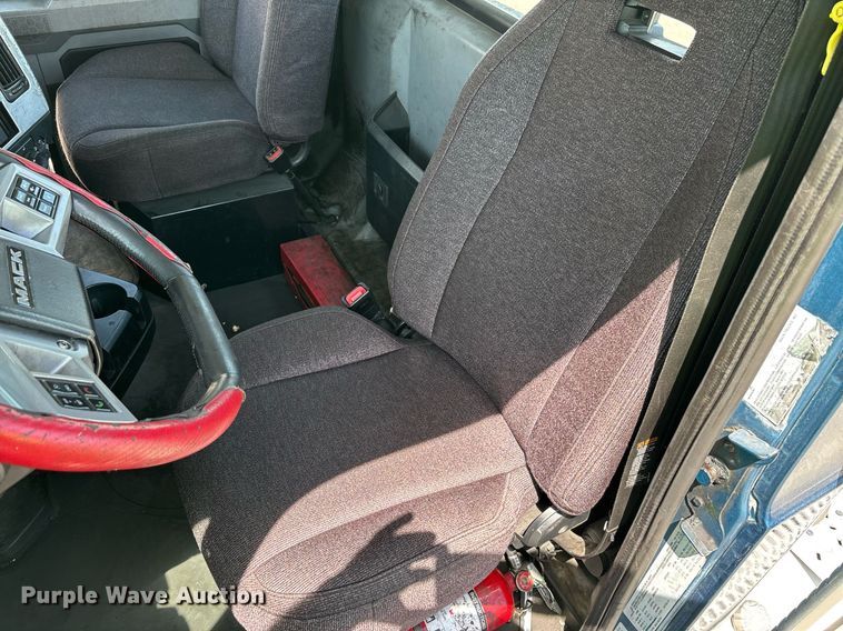 image for item YA0497 2019 Mack AN42T semi truck