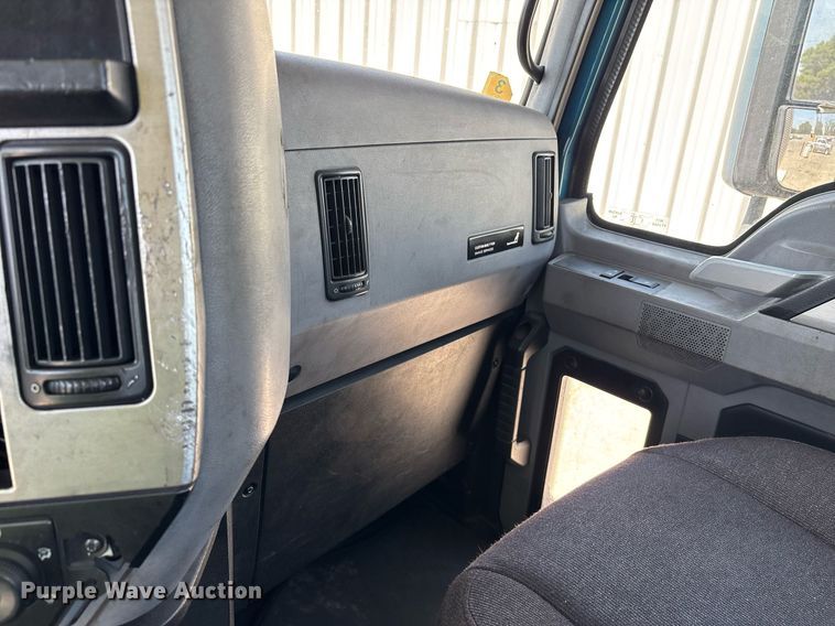 image for item YA0497 2019 Mack AN42T semi truck