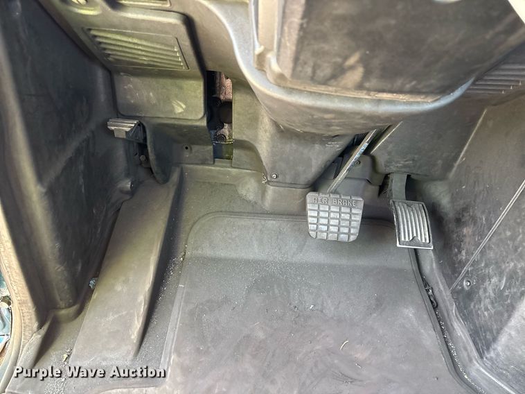 image for item YA0497 2019 Mack AN42T semi truck