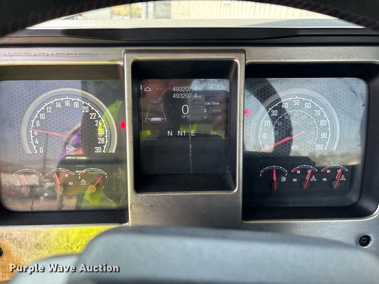 image for item YA0497 2019 Mack AN42T semi truck