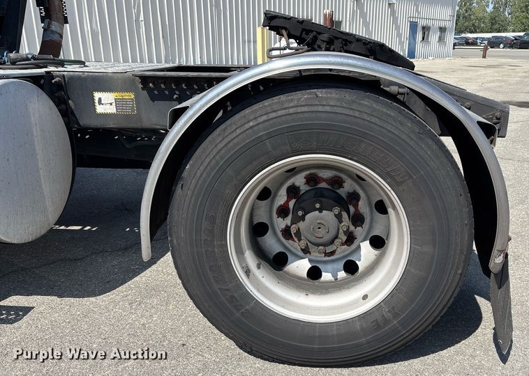 image for item YA0497 2019 Mack AN42T semi truck