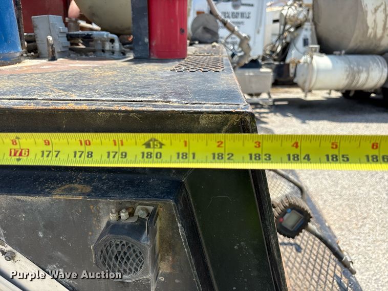 image for item YA0520 2004 Sterling L7500 fuel / lube truck