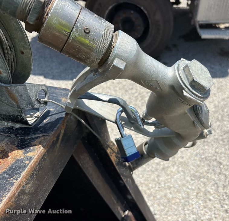 image for item YA0520 2004 Sterling L7500 fuel / lube truck