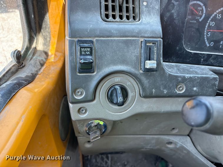 image for item YA0520 2004 Sterling L7500 fuel / lube truck