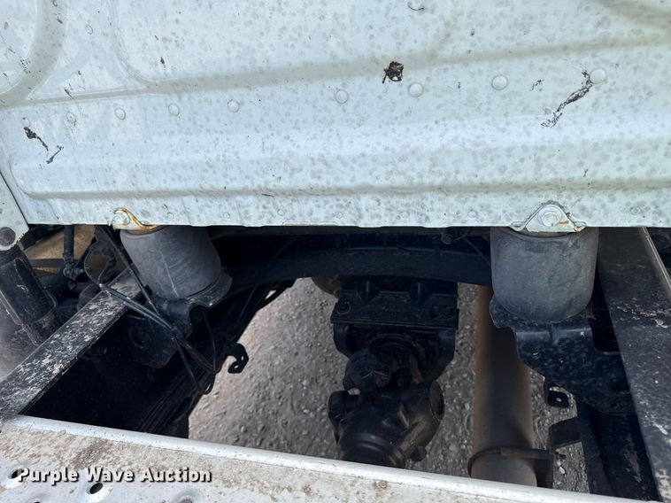 image for item YA0524 2020 Freightliner Cascadia 126 semi truck