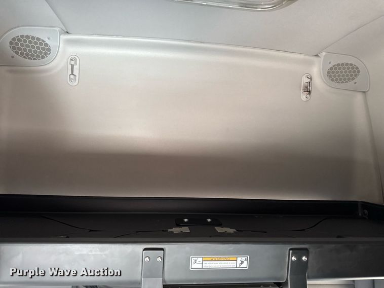 image for item YA0524 2020 Freightliner Cascadia 126 semi truck