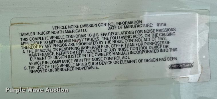 image for item YA0524 2020 Freightliner Cascadia 126 semi truck