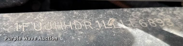 image for item YA0524 2020 Freightliner Cascadia 126 semi truck