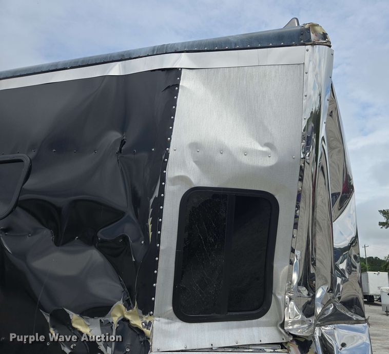 image for item YA0571 2000 Kenworth W900 semi truck