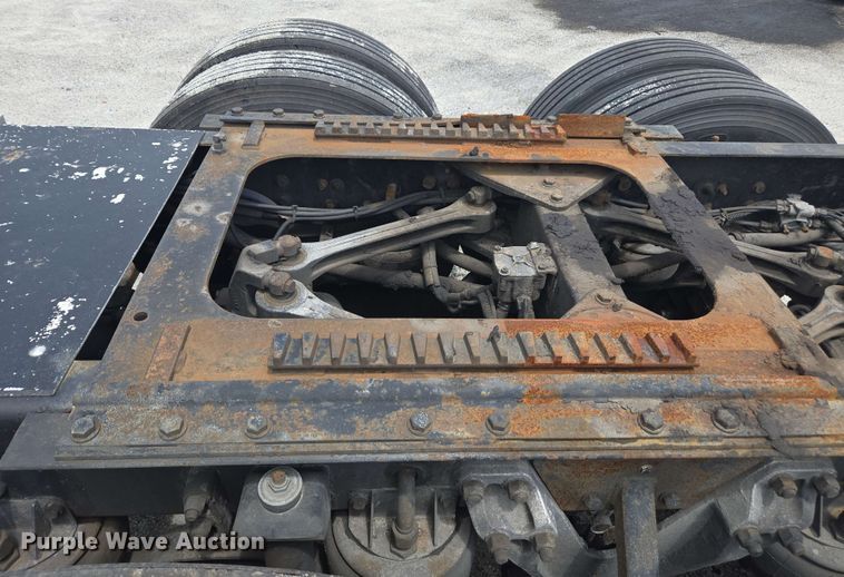 image for item YA0571 2000 Kenworth W900 semi truck