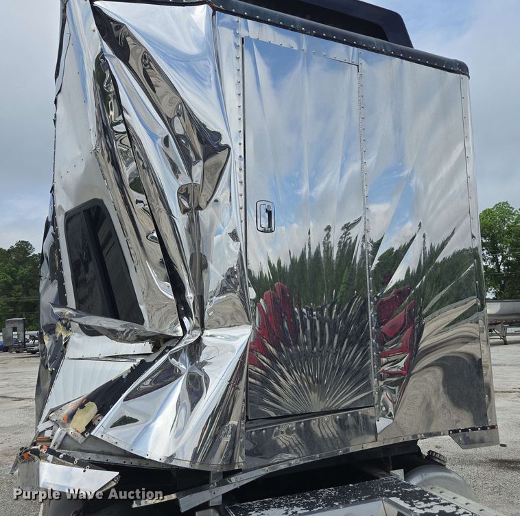 image for item YA0571 2000 Kenworth W900 semi truck