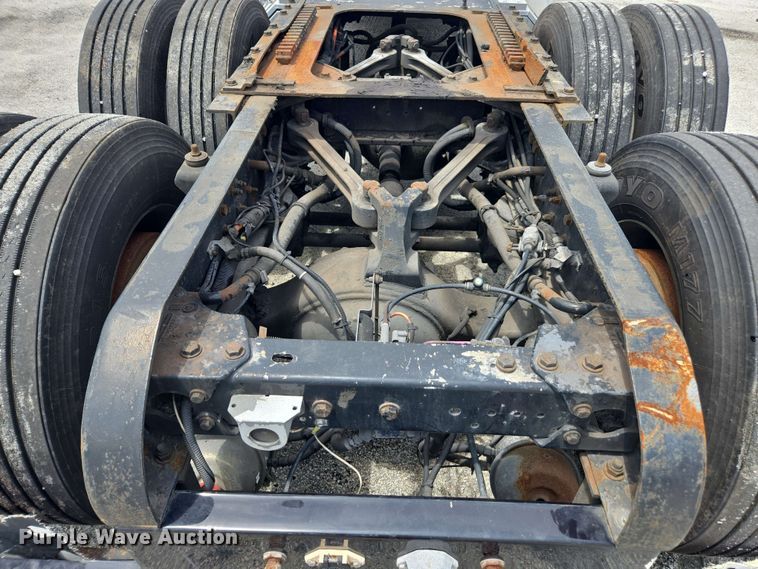 image for item YA0571 2000 Kenworth W900 semi truck