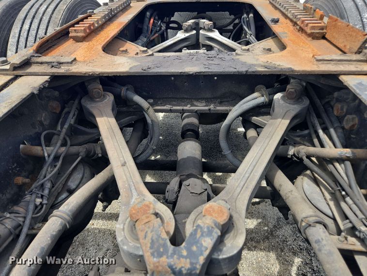 image for item YA0571 2000 Kenworth W900 semi truck