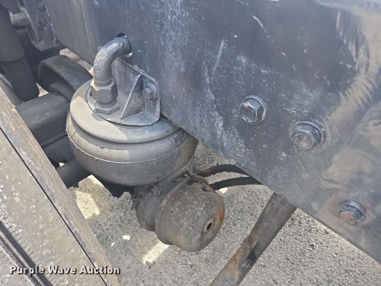 image for item YA0571 2000 Kenworth W900 semi truck