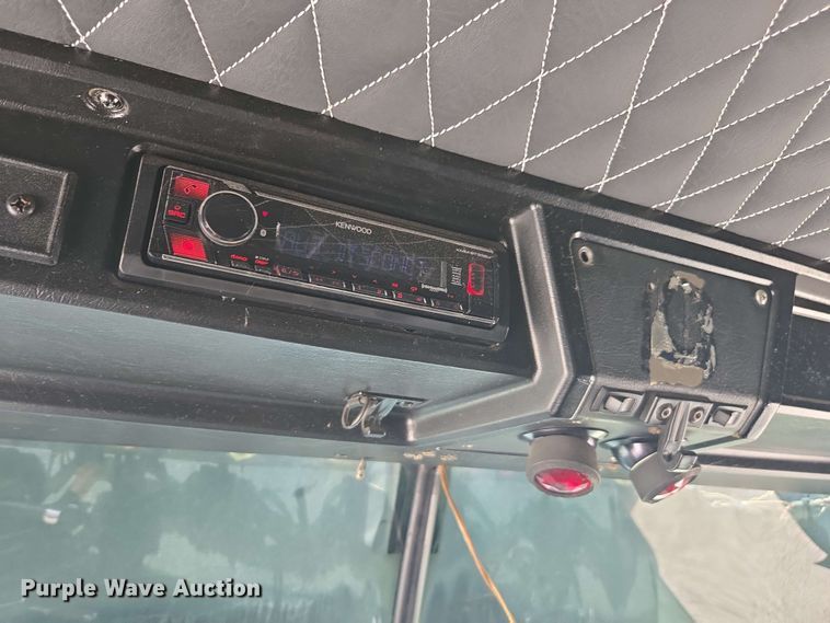 image for item YA0571 2000 Kenworth W900 semi truck