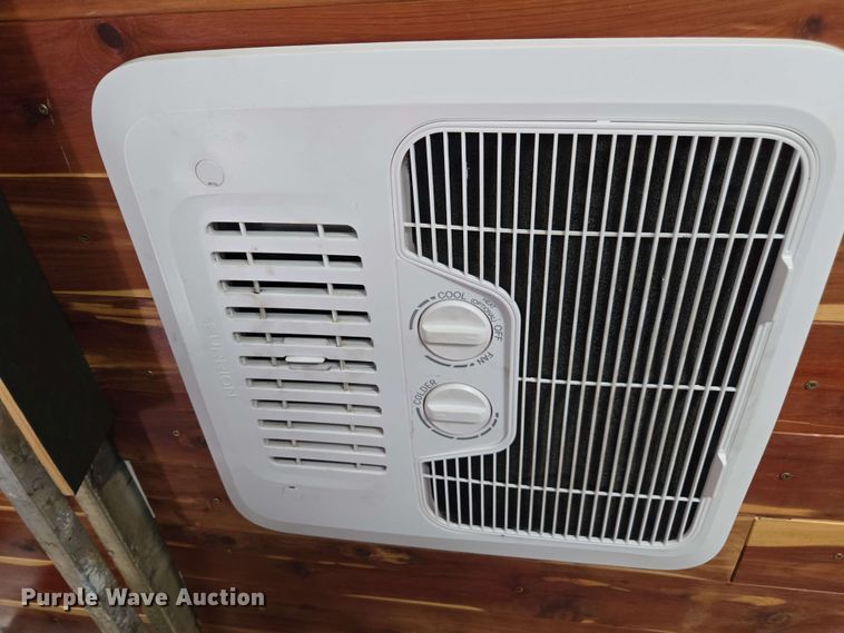 image for item YA0571 2000 Kenworth W900 semi truck