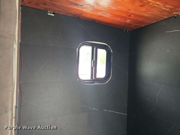 image for item YA0571 2000 Kenworth W900 semi truck