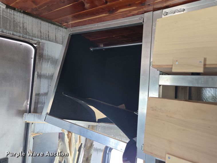 image for item YA0571 2000 Kenworth W900 semi truck