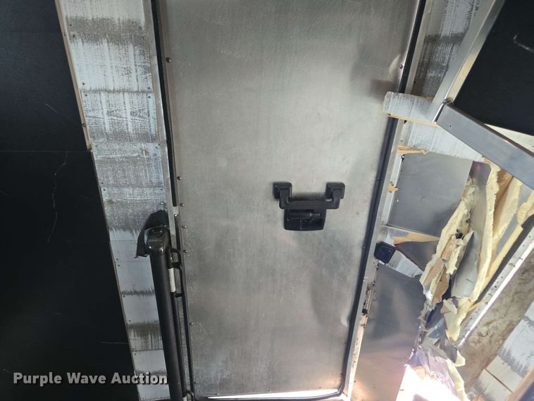 image for item YA0571 2000 Kenworth W900 semi truck