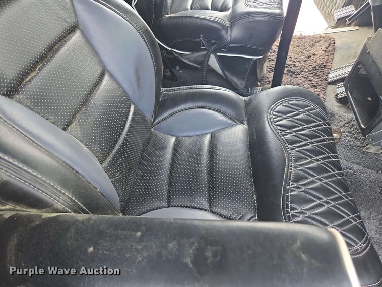 image for item YA0571 2000 Kenworth W900 semi truck