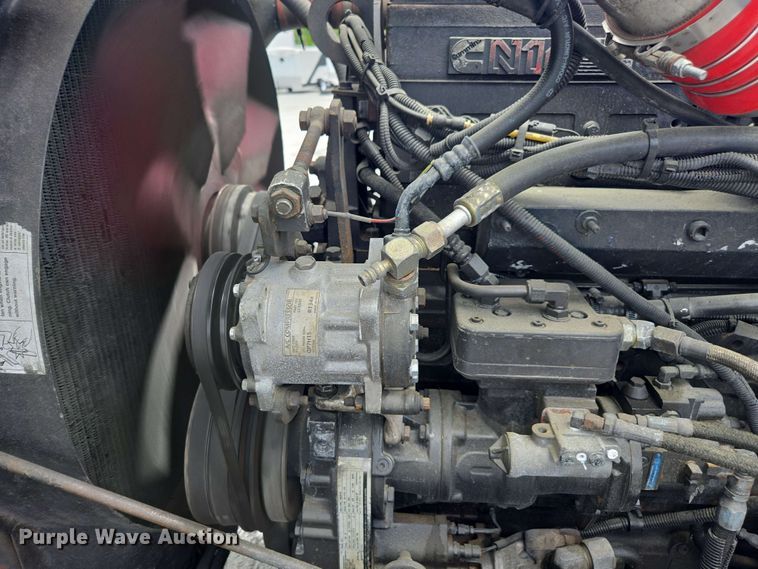 image for item YA0571 2000 Kenworth W900 semi truck