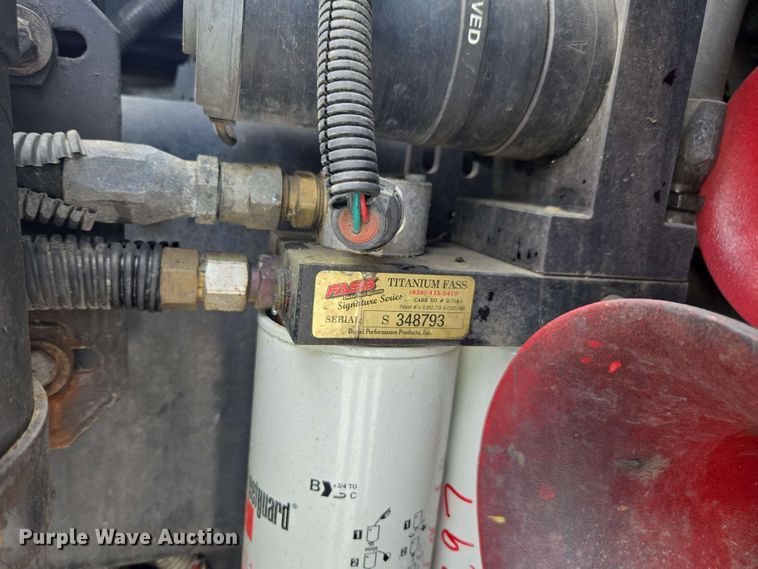 image for item YA0571 2000 Kenworth W900 semi truck