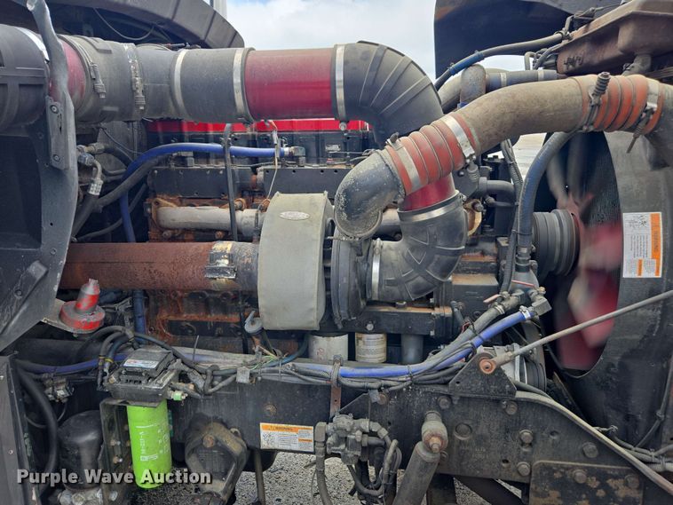 image for item YA0571 2000 Kenworth W900 semi truck