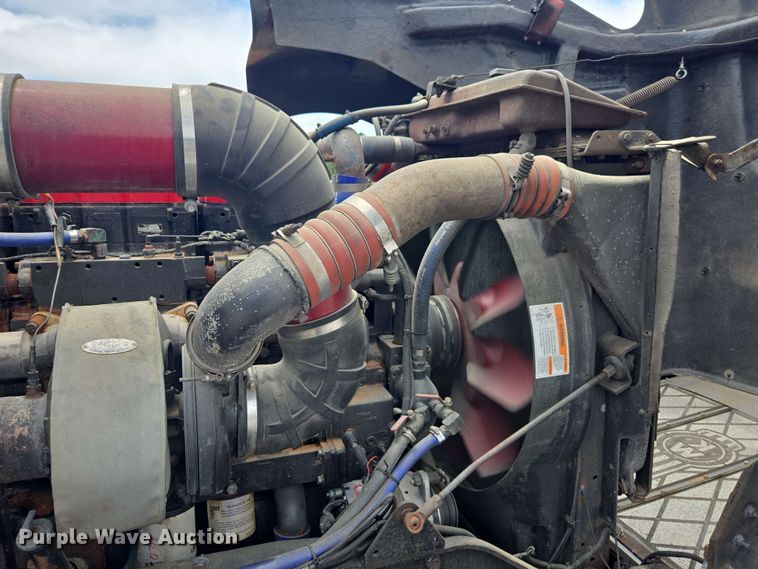 image for item YA0571 2000 Kenworth W900 semi truck