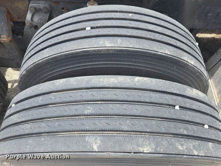 image for item YA0571 2000 Kenworth W900 semi truck