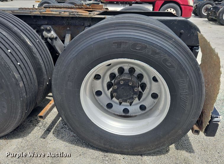 image for item YA0571 2000 Kenworth W900 semi truck