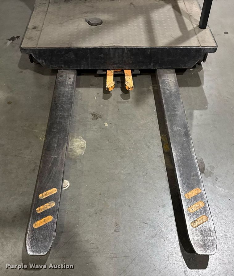 image for item DH9971 2016 Crown SP3520-30 order picker