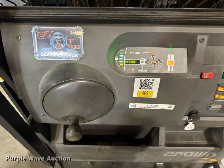 image for item DH9971 2016 Crown SP3520-30 order picker