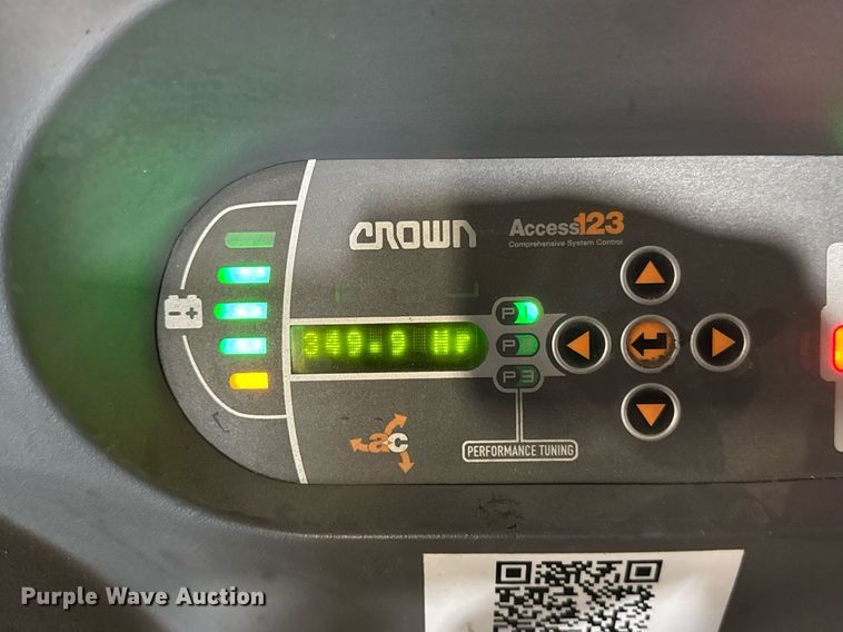 image for item DH9971 2016 Crown SP3520-30 order picker