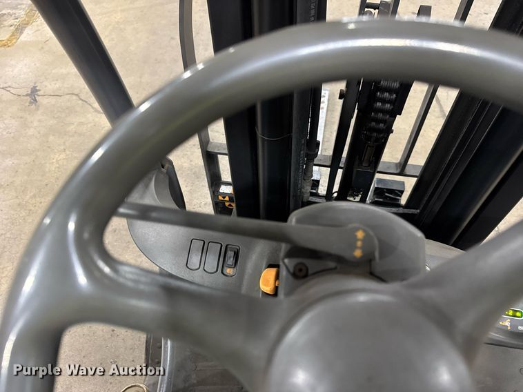 image for item DH9990 2012 Crown FC4525-50 forklift