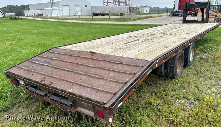 image for item DH9998 1996 Hillsboro Industries 332-TD-BT equipment trailer