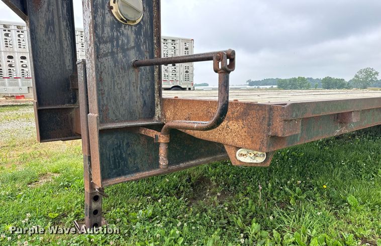 image for item DH9998 1996 Hillsboro Industries 332-TD-BT equipment trailer