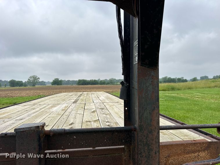 image for item DH9998 1996 Hillsboro Industries 332-TD-BT equipment trailer