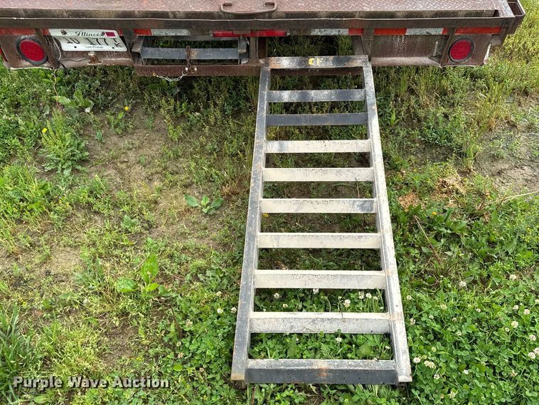 image for item DH9998 1996 Hillsboro Industries 332-TD-BT equipment trailer
