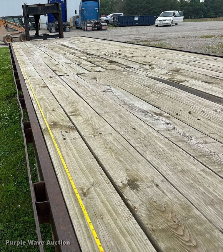 image for item DH9998 1996 Hillsboro Industries 332-TD-BT equipment trailer