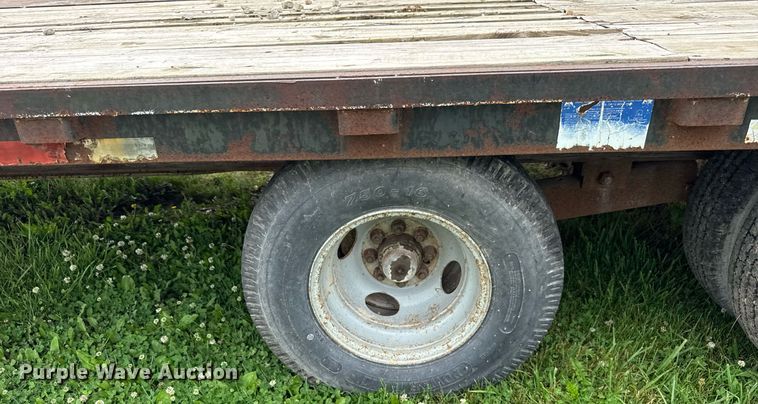 image for item DH9998 1996 Hillsboro Industries 332-TD-BT equipment trailer