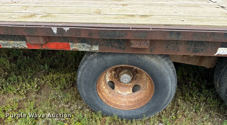 image for item DH9998 1996 Hillsboro Industries 332-TD-BT equipment trailer
