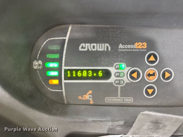 image for item DI9040 2017 Crown SP4050-30 order picker