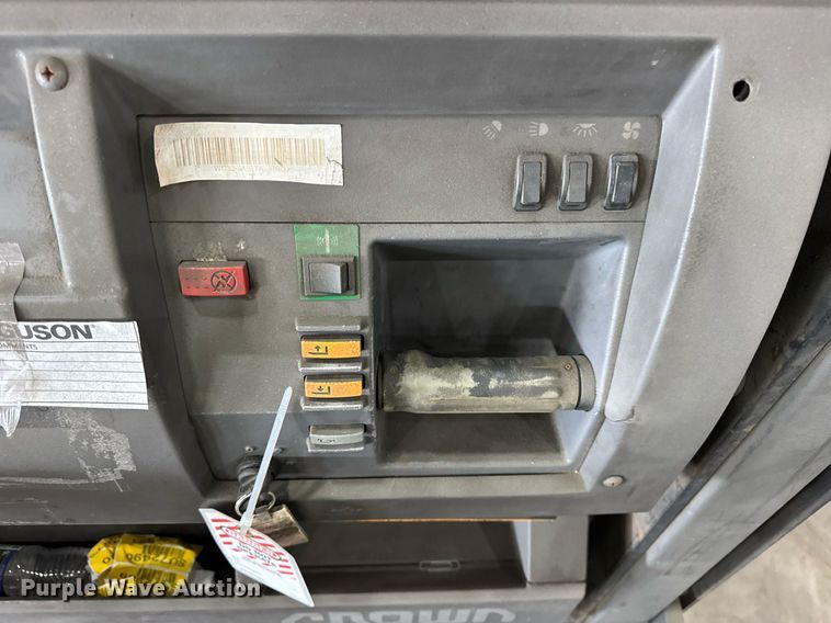 image for item DI9040 2017 Crown SP4050-30 order picker