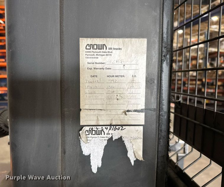 image for item DI9040 2017 Crown SP4050-30 order picker