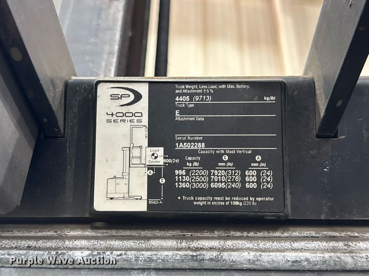 image for item DI9040 2017 Crown SP4050-30 order picker