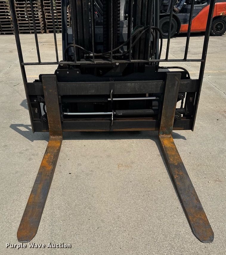 image for item DI9047 2018 Toyota 8FGCU32 forklift